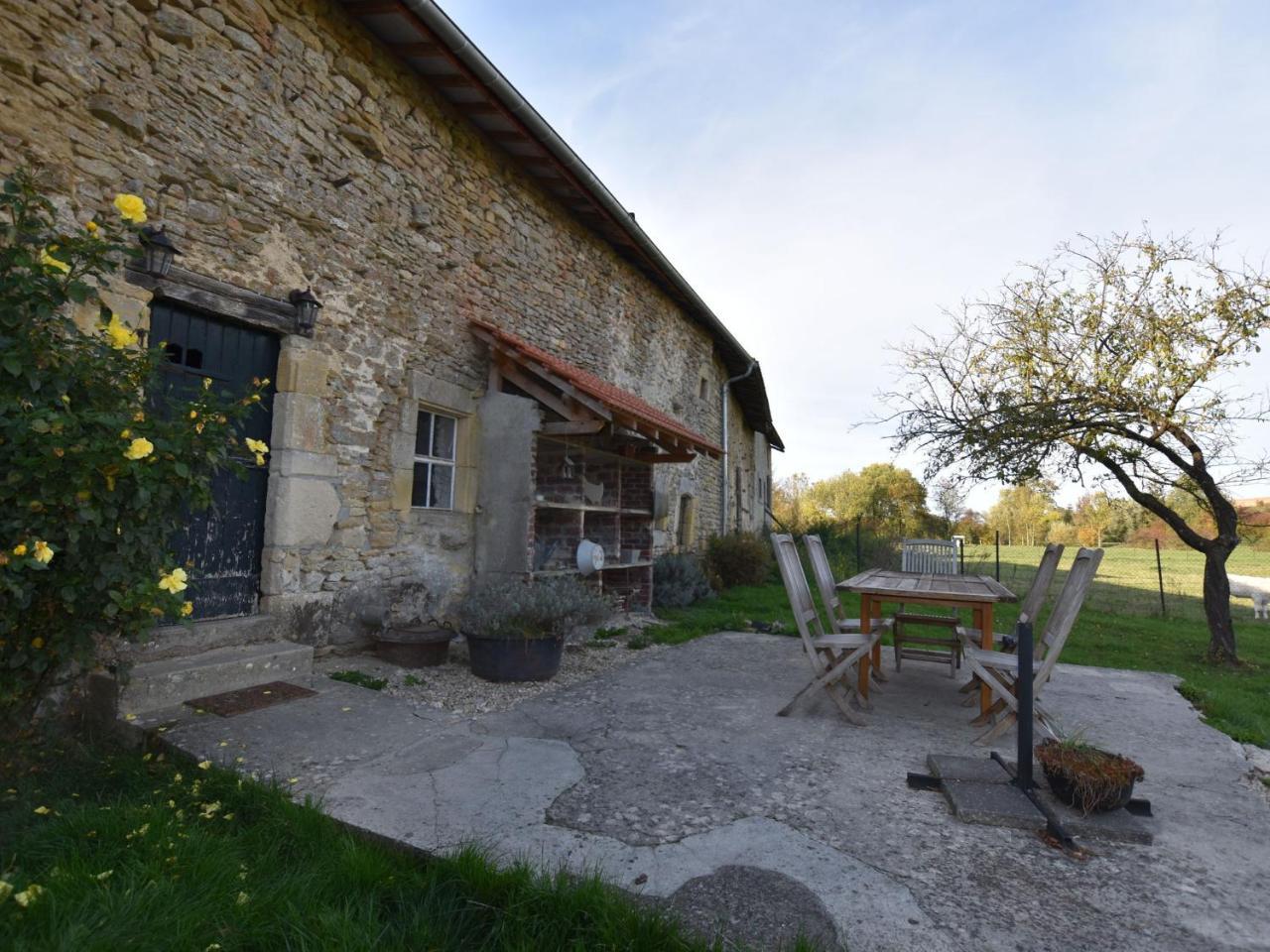 Spacious Holiday Home Near The Forest Barricourt Exterior photo
